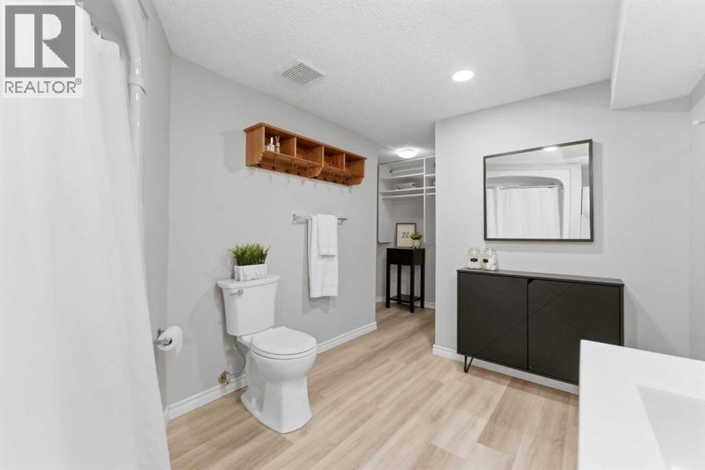11535 Douglas Woods Rise SE, Calgary, Alberta  T2Z 2A1 - Photo 41 - A2308188
