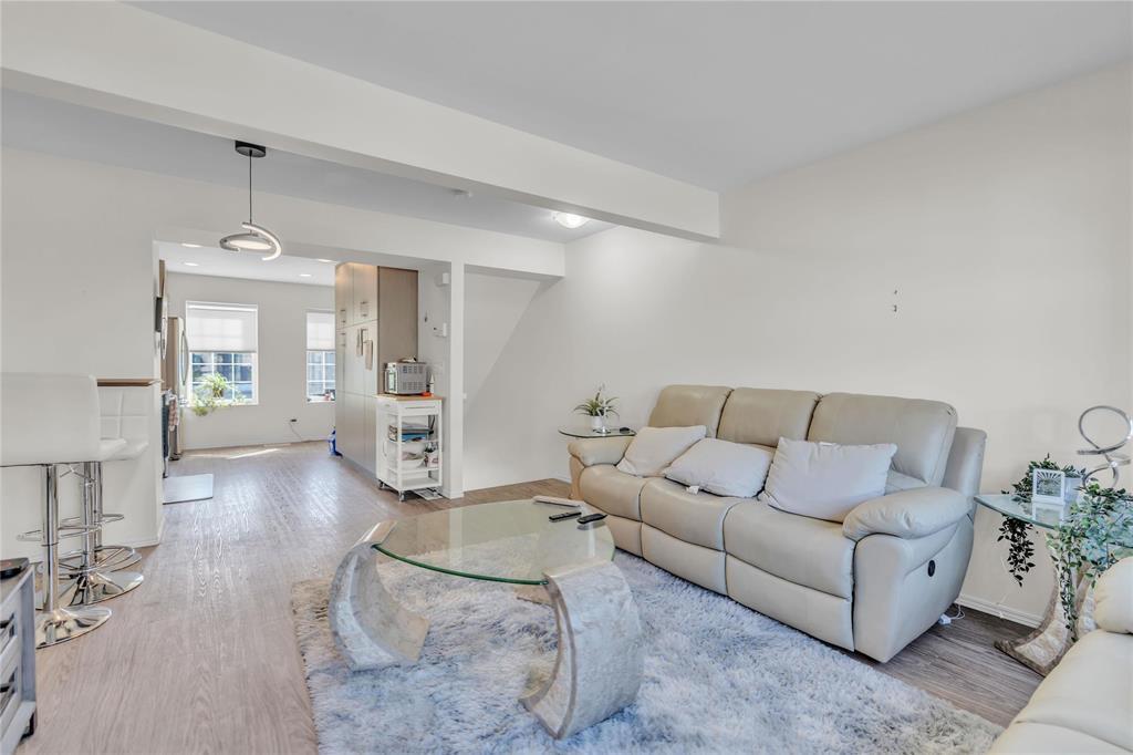 402 155 Des Hivernants Boulevard, Winnipeg, Manitoba  R3X 0L9 - Photo 4 - 202609828