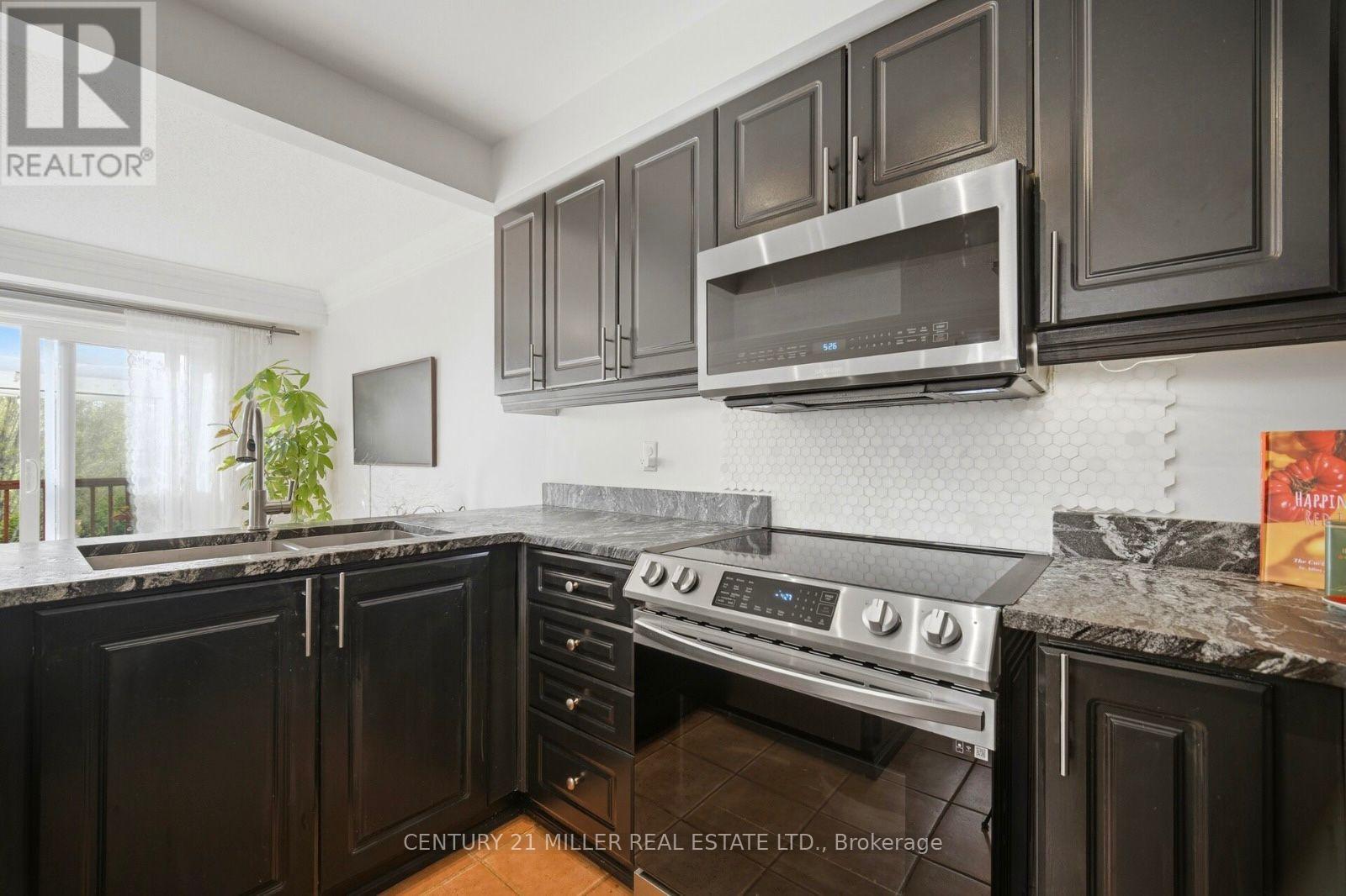 4 Kildonan Cres Crescent, Hamilton (Waterdown), Ontario  L0R 2H5 - Photo 12 - X13099928