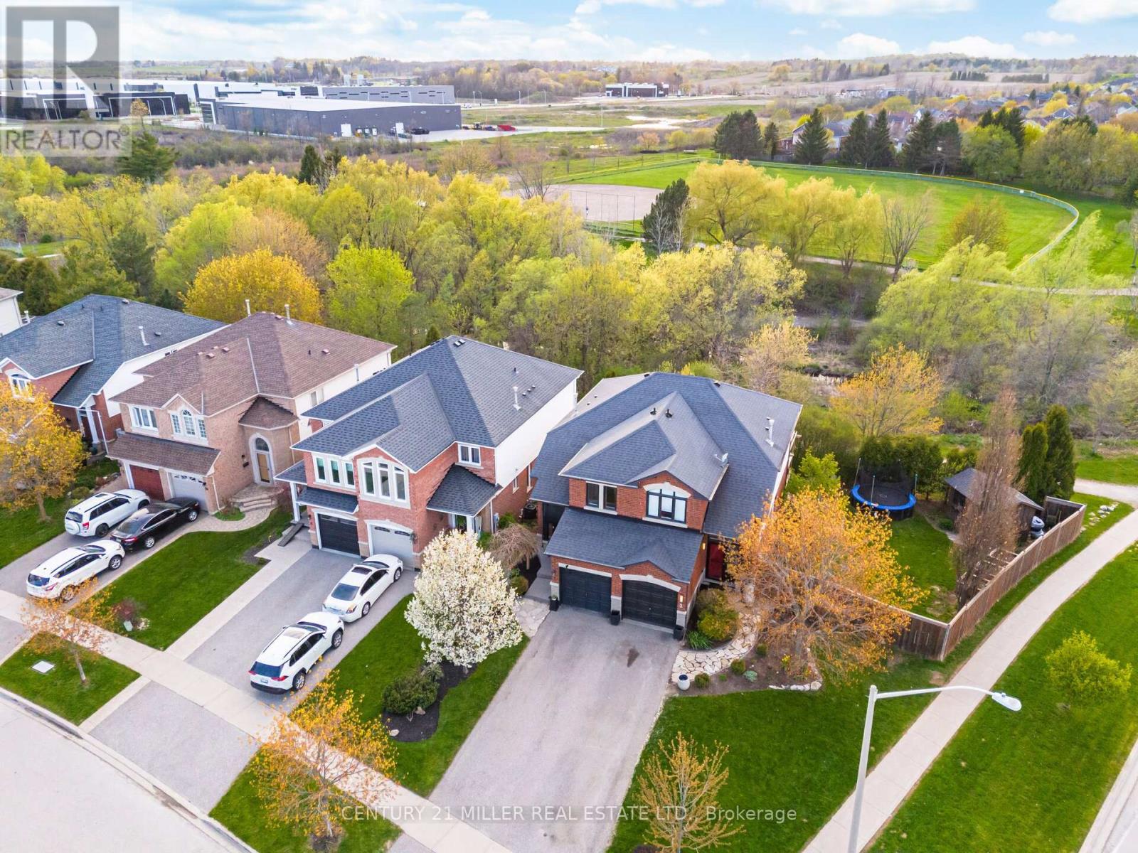 4 Kildonan Cres Crescent, Hamilton (Waterdown), Ontario  L0R 2H5 - Photo 3 - X13099928