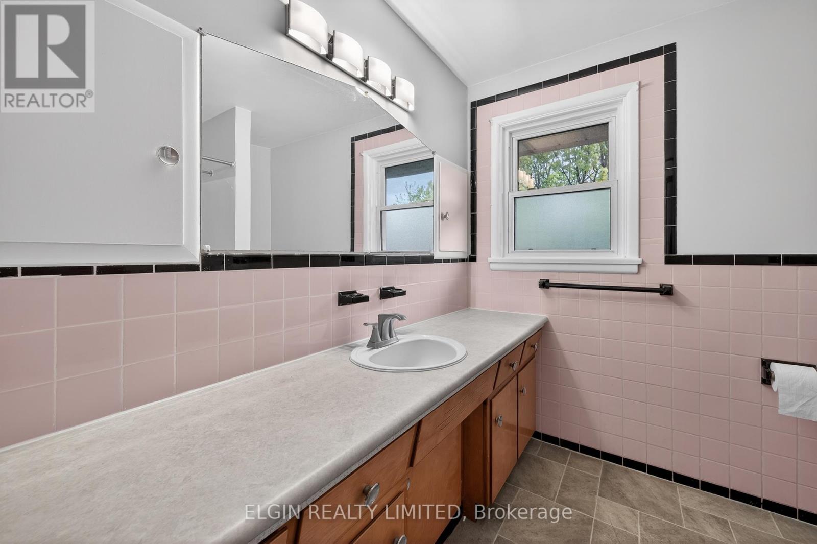 250 Forest Avenue, St. Thomas, Ontario  N5R 2K4 - Photo 18 - X13099976