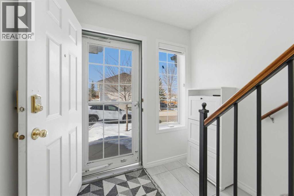 13 Country Hills Villa Nw, Calgary, Alberta  T3K 4S8 - Photo 3 - A2300908