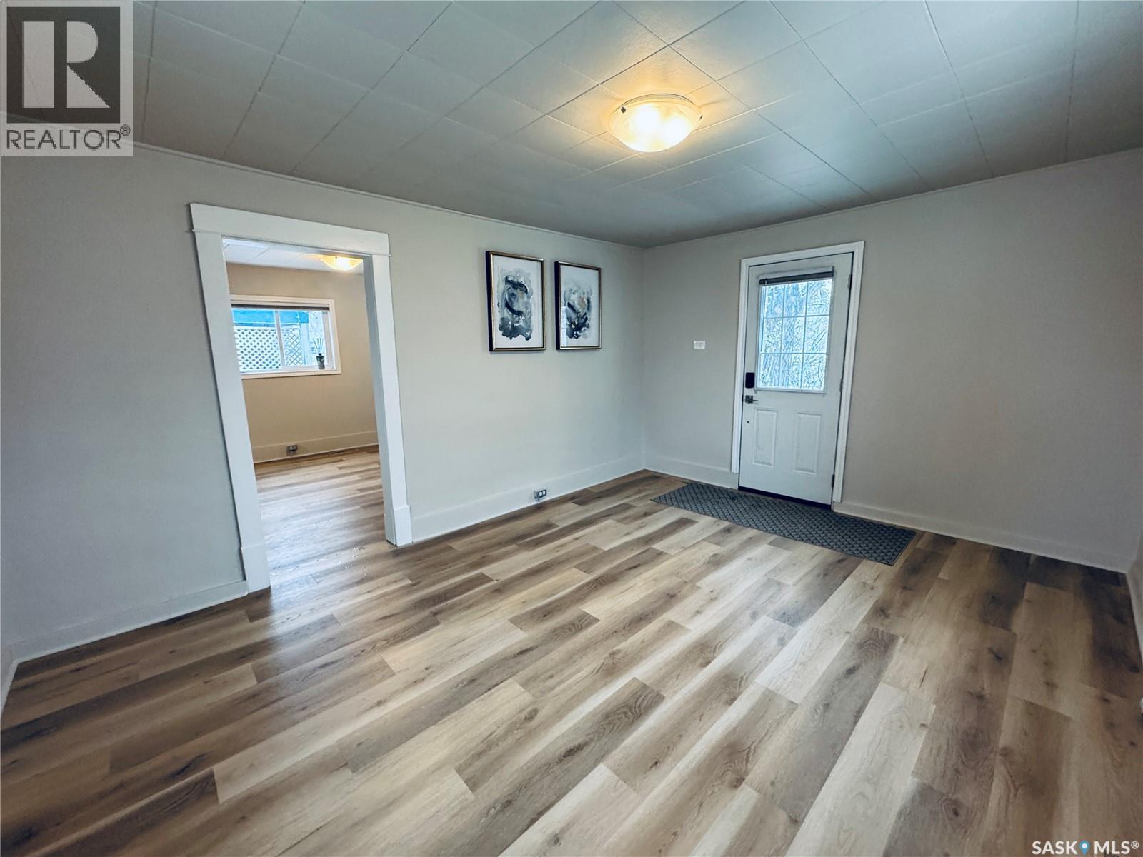 304 5th Avenue E, Biggar, Saskatchewan  S0K 0M0 - Photo 6 - SK025374