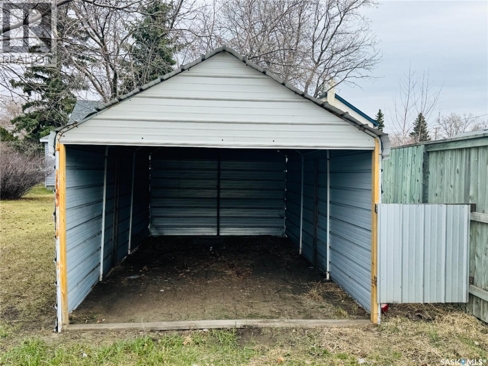 304 5th Avenue E, Biggar, Saskatchewan  S0K 0M0 - Photo 36 - SK025374