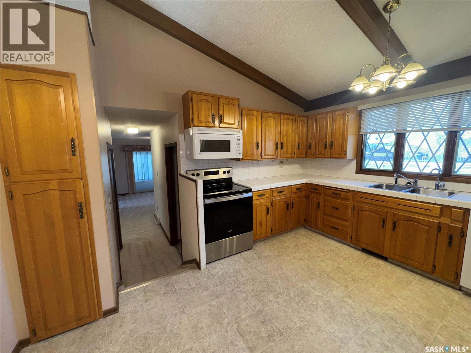 503 7th Avenue W, Biggar, Saskatchewan  S0K 0M0 - Photo 9 - SK028029
