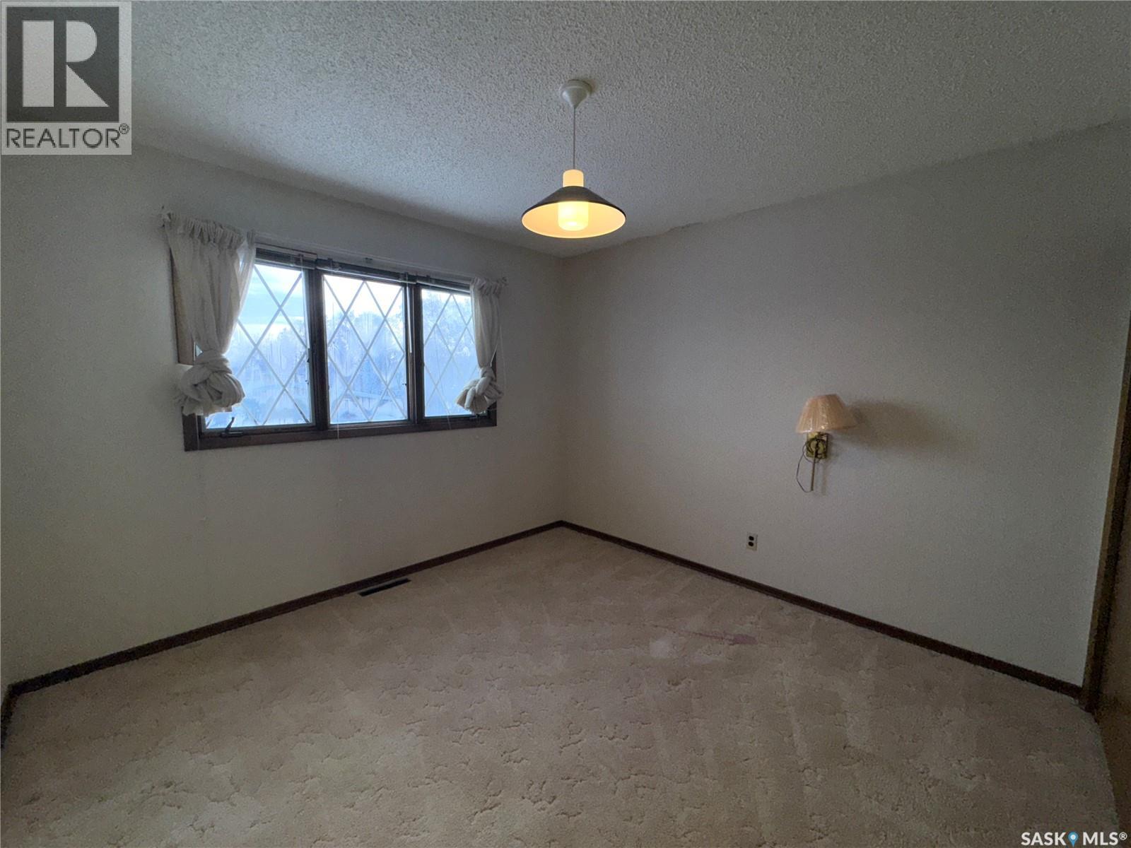 503 7th Avenue W, Biggar, Saskatchewan  S0K 0M0 - Photo 21 - SK028029
