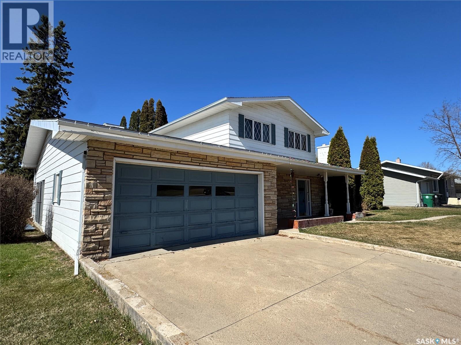 503 7th Avenue W, Biggar, Saskatchewan  S0K 0M0 - Photo 41 - SK028029