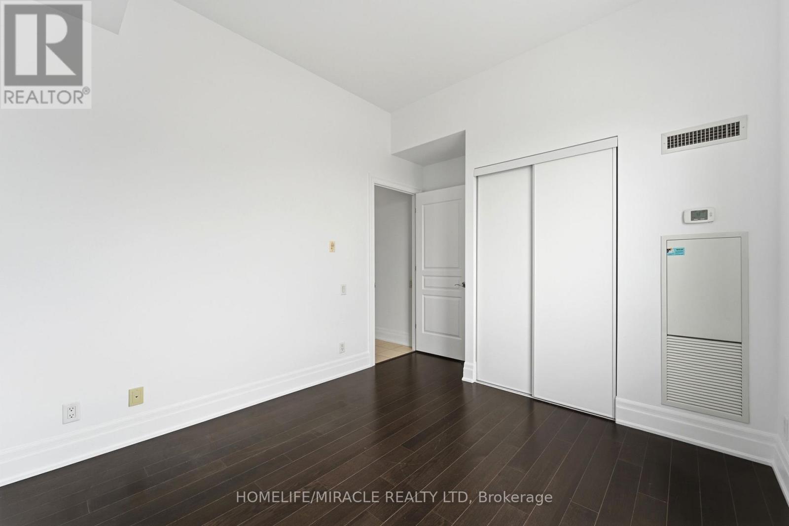 777 Steeles Avenue, Toronto, Ontario  M2R 3Y4 - Photo 2 - C13100024
