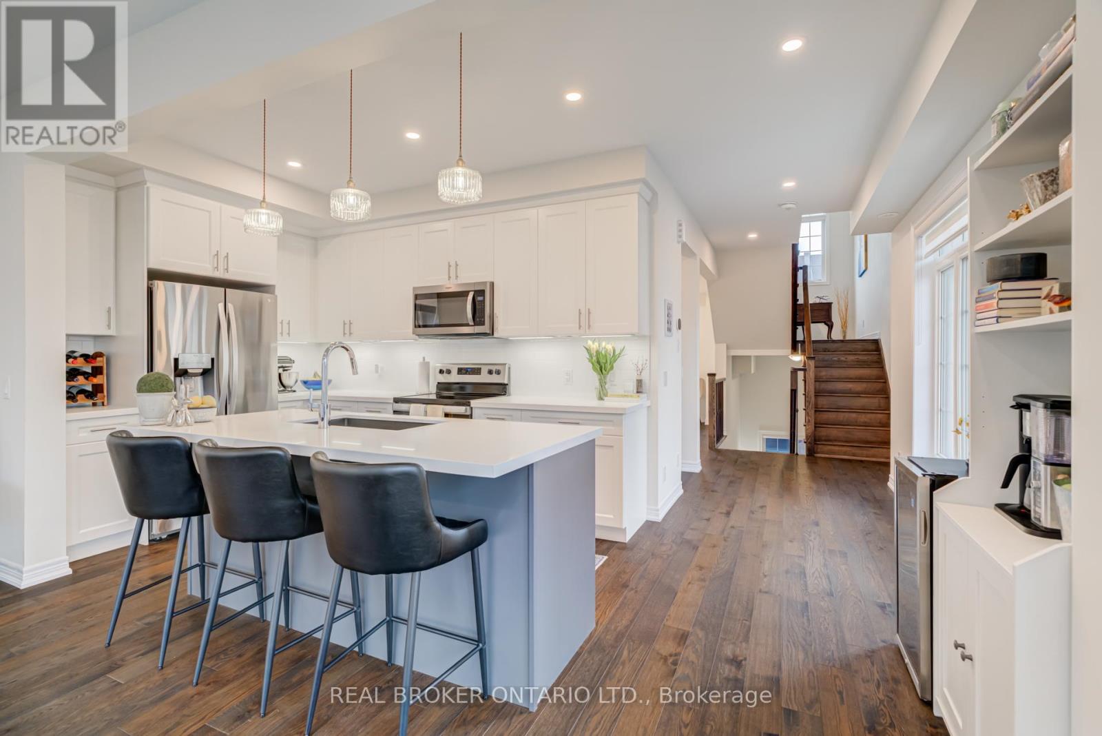 12 Icemaker Way, Whitby, Ontario  L1P 0L5 - Photo 10 - E13099980