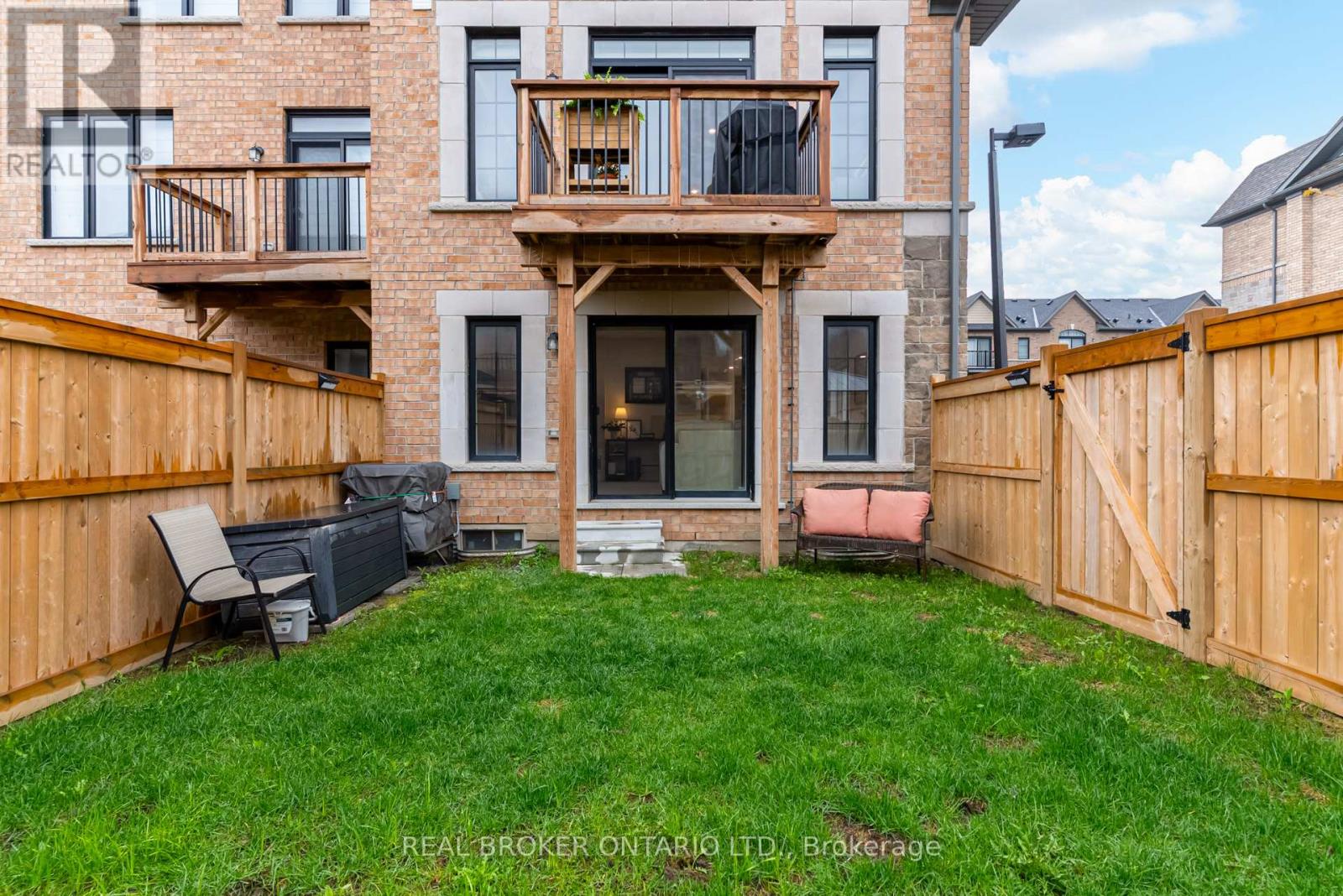 12 Icemaker Way, Whitby, Ontario  L1P 0L5 - Photo 35 - E13099980