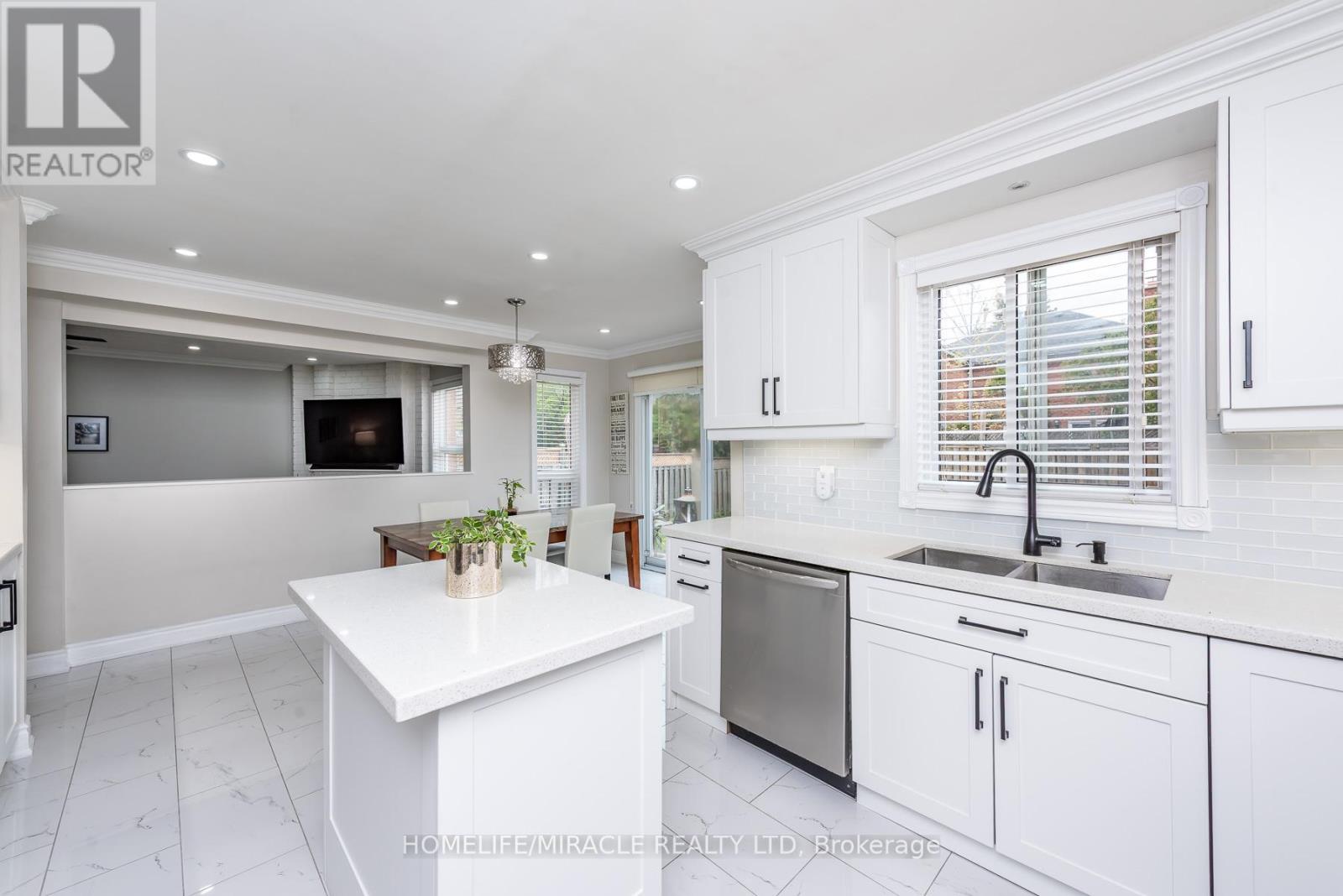 5457 Heritage Hills Boulevard, Mississauga, Ontario  L5R 2H4 - Photo 20 - W13092752