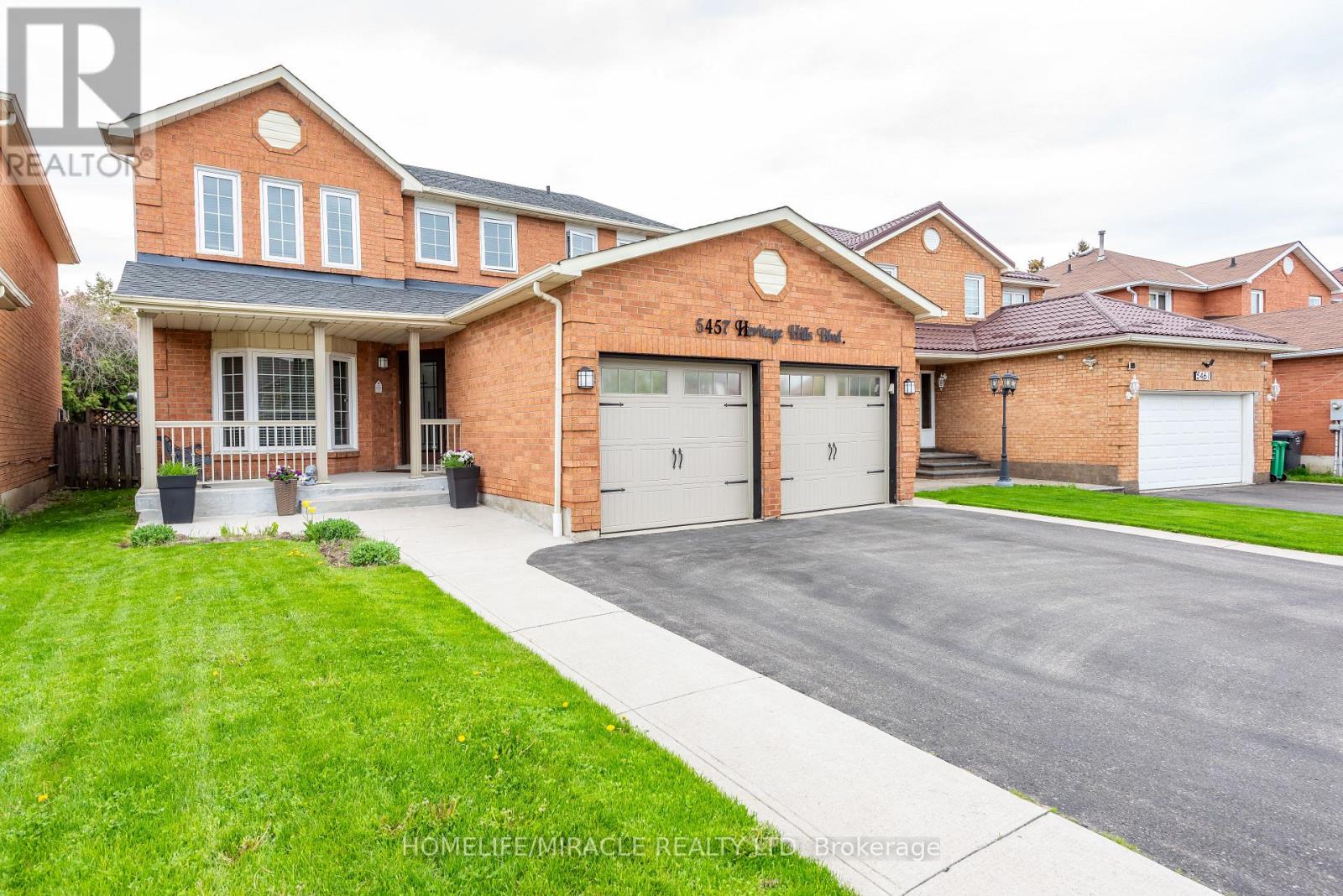 5457 Heritage Hills Boulevard, Mississauga, Ontario  L5R 2H4 - Photo 2 - W13092752