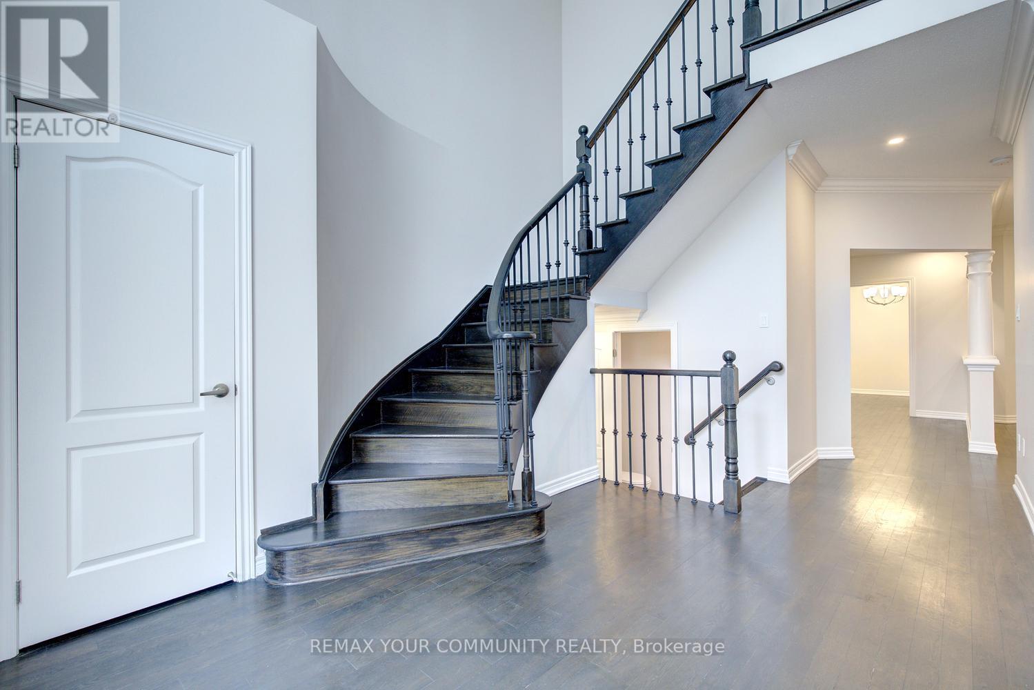 112 Golden Forest Road, Vaughan, Ontario  L6A 0S6 - Photo 3 - N13099954