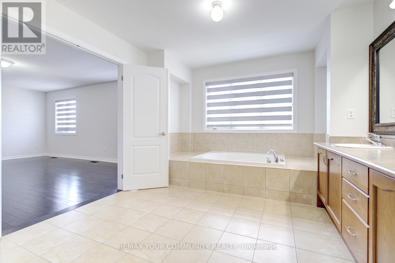 112 Golden Forest Road, Vaughan, Ontario  L6A 0S6 - Photo 34 - N13099954
