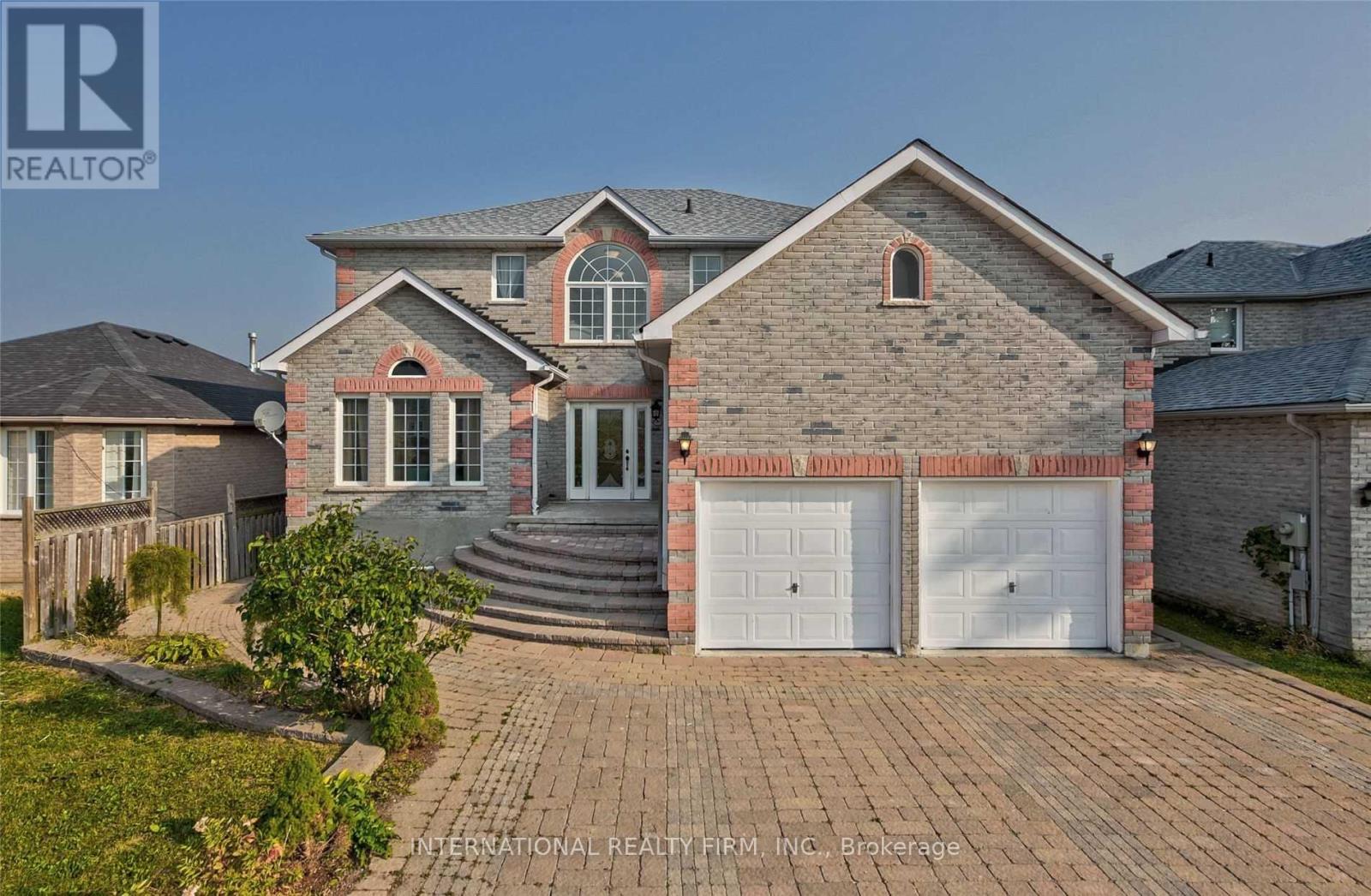 8 CHELTENHAM ROAD, barrie (georgian drive), Ontario