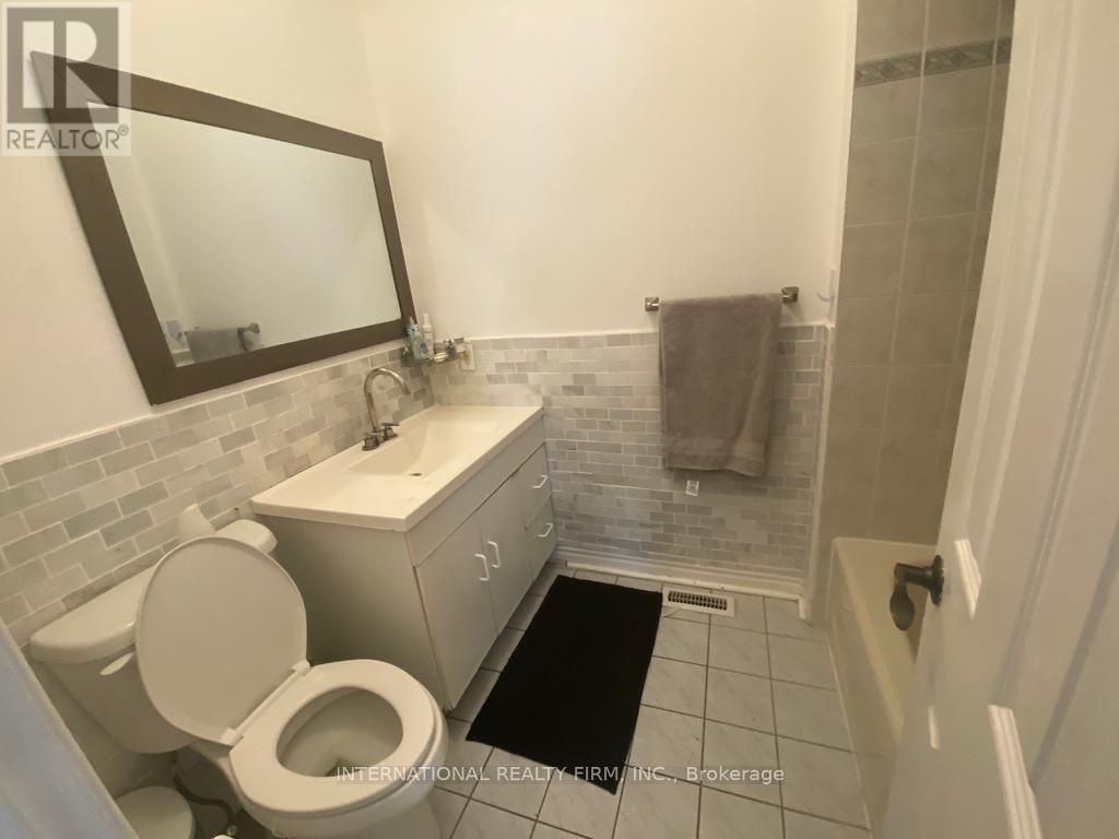 8 Cheltenham Road, Barrie (Georgian Drive), Ontario  L4M 6T2 - Photo 10 - S13099994