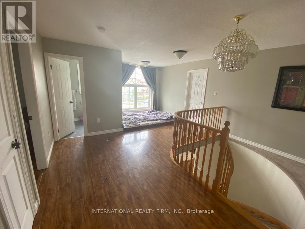 8 Cheltenham Road, Barrie (Georgian Drive), Ontario  L4M 6T2 - Photo 2 - S13099994