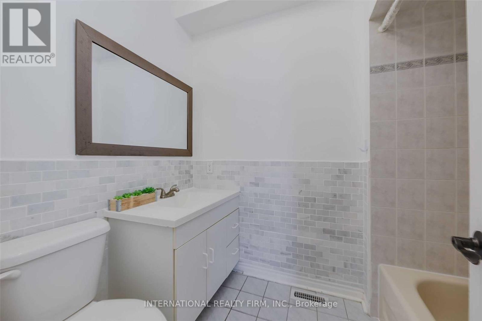 8 Cheltenham Road, Barrie (Georgian Drive), Ontario  L4M 6T2 - Photo 24 - S13099994