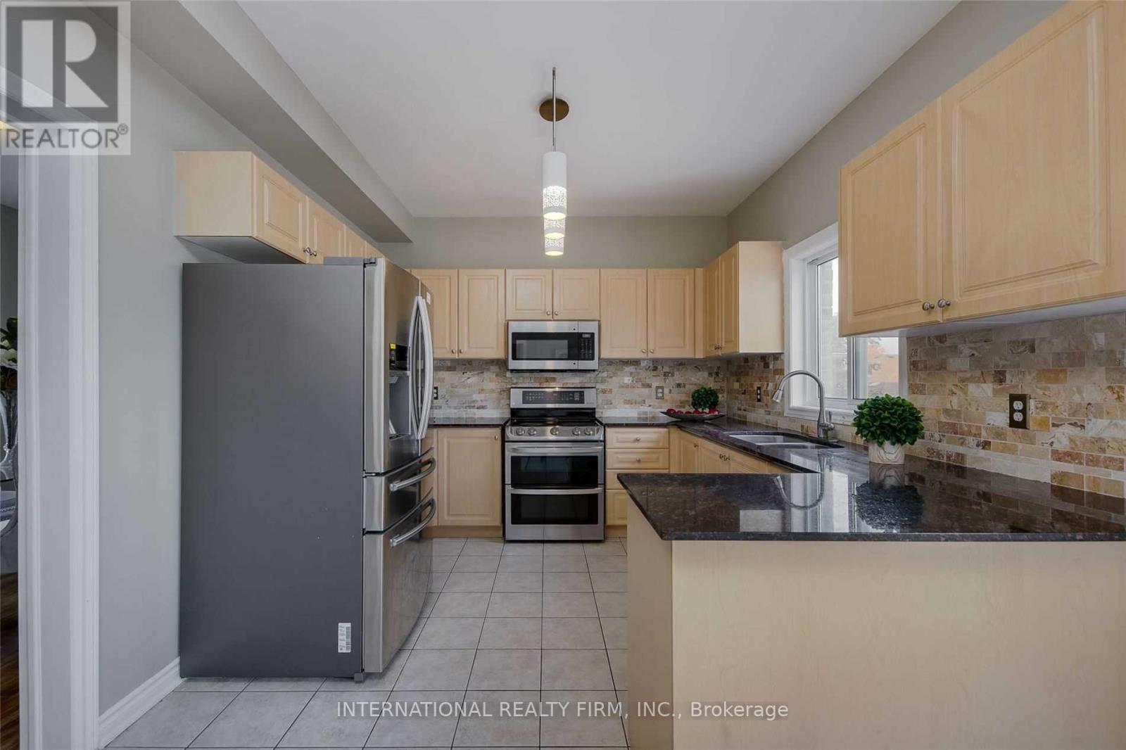 8 Cheltenham Road, Barrie (Georgian Drive), Ontario  L4M 6T2 - Photo 25 - S13099994