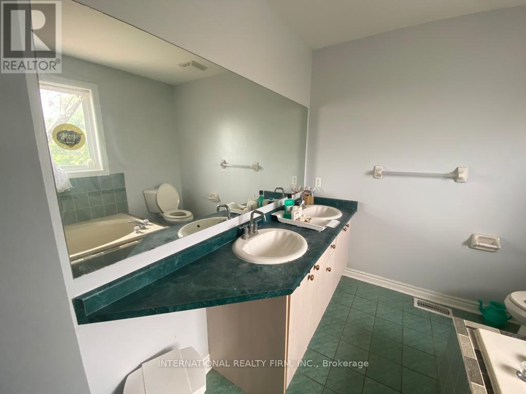 8 Cheltenham Road, Barrie (Georgian Drive), Ontario  L4M 6T2 - Photo 4 - S13099994