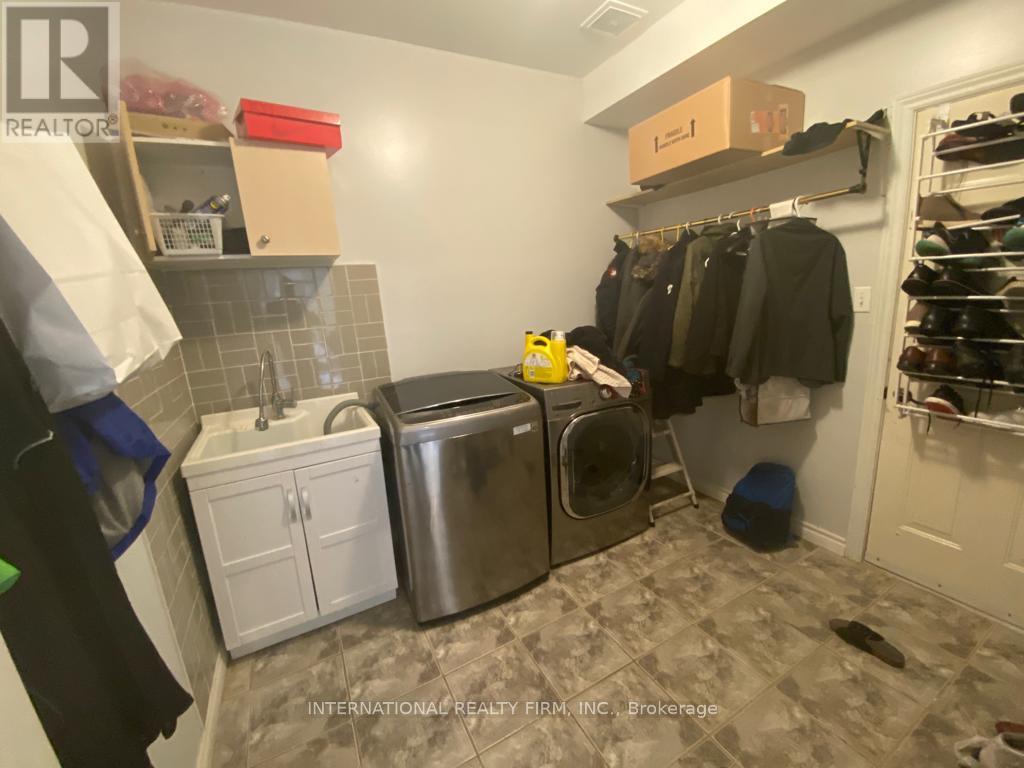 8 Cheltenham Road, Barrie (Georgian Drive), Ontario  L4M 6T2 - Photo 7 - S13099994