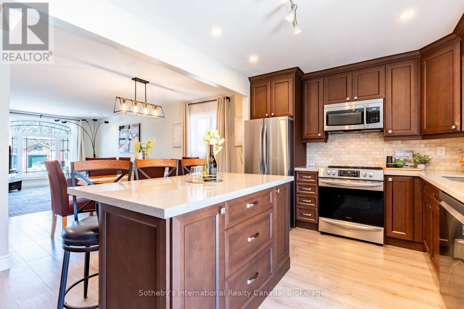 299 Harvie Road, Barrie, Ontario  L4N 8J5 - Photo 10 - S12980904