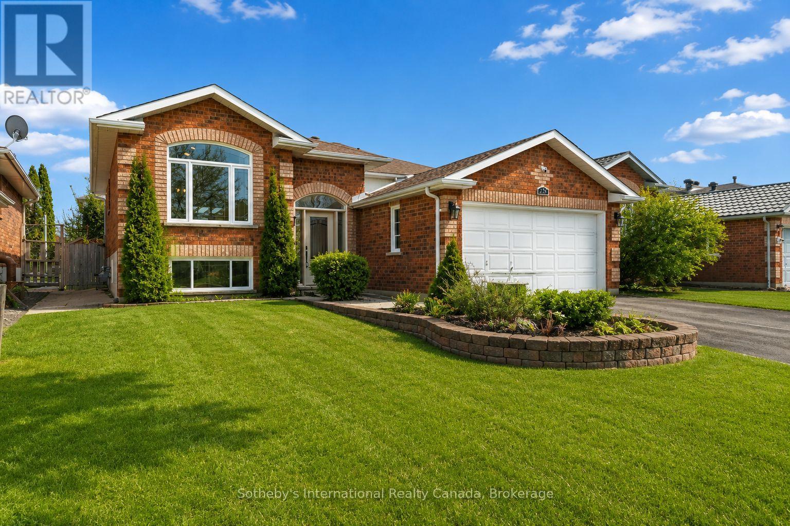 299 HARVIE ROAD, Barrie, Ontario
