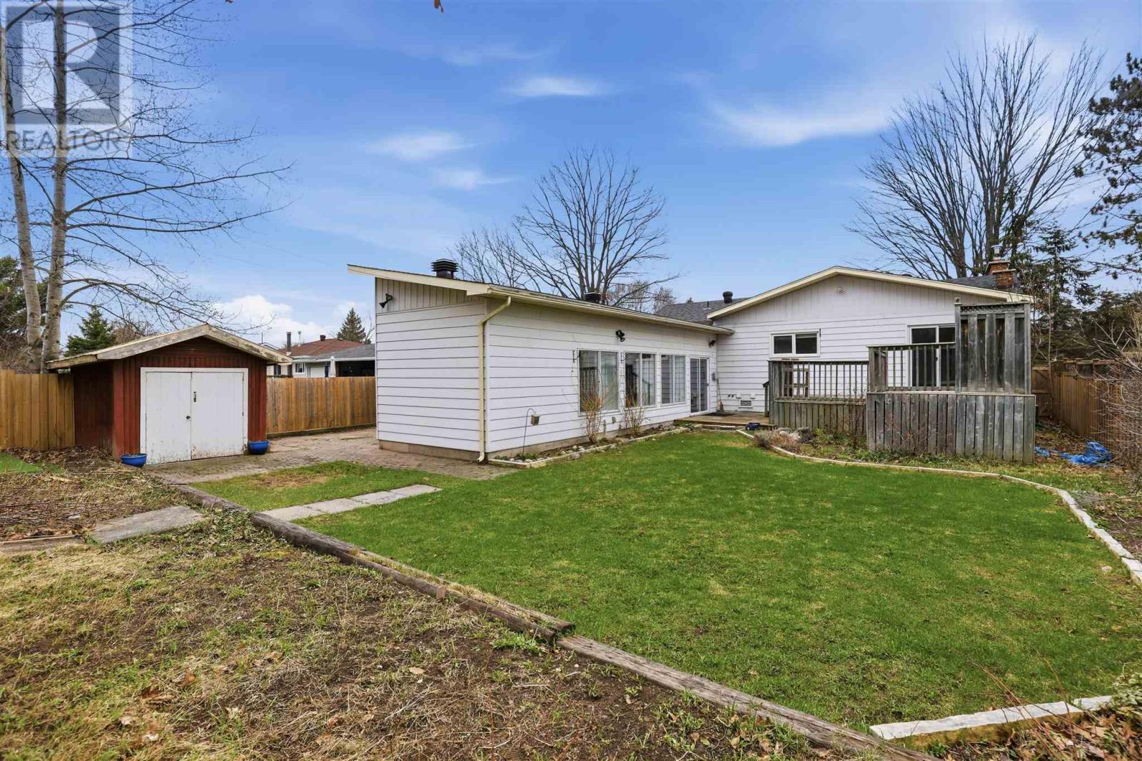 221 Chambers Ave, Sault Ste. Marie, Ontario  P6A 4V2 - Photo 44 - SM260914