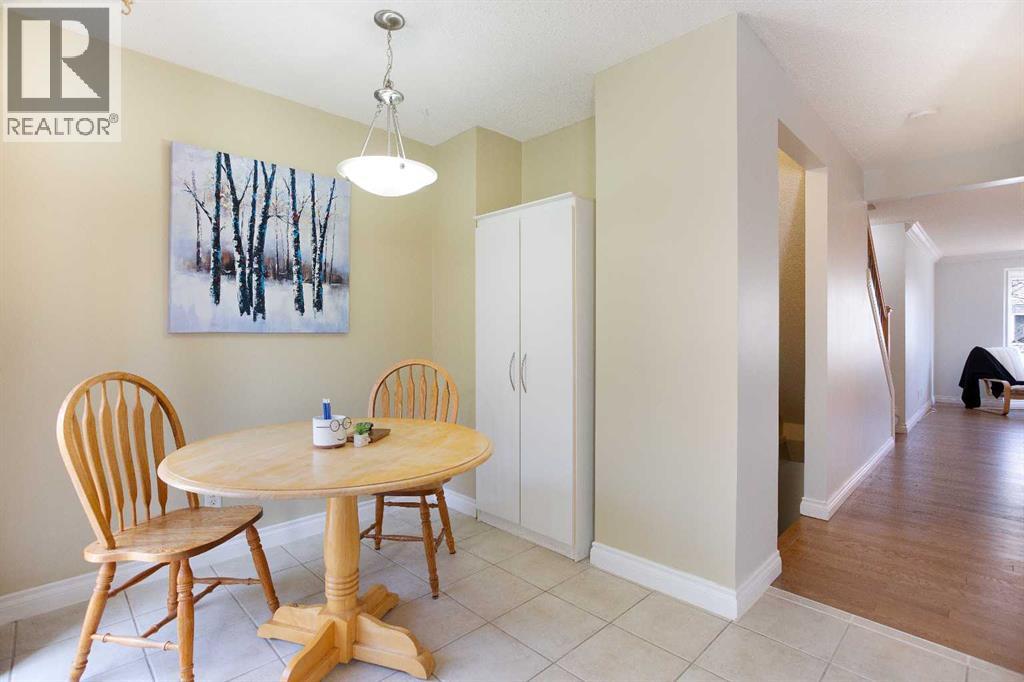 120 Cedarwood Lane Sw, Calgary, Alberta  T2W 6J3 - Photo 9 - A2286971