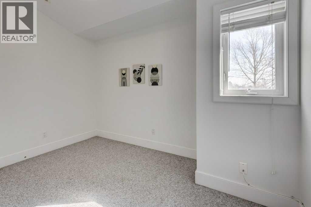 703 52 Avenue SW, Calgary, Alberta  T2V 0B6 - Photo 17 - A2299270