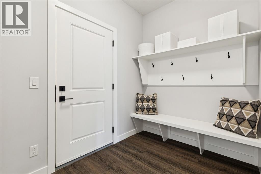 36 Crestbrook Link Sw, Calgary, Alberta  T3B 1G9 - Photo 15 - A2306443