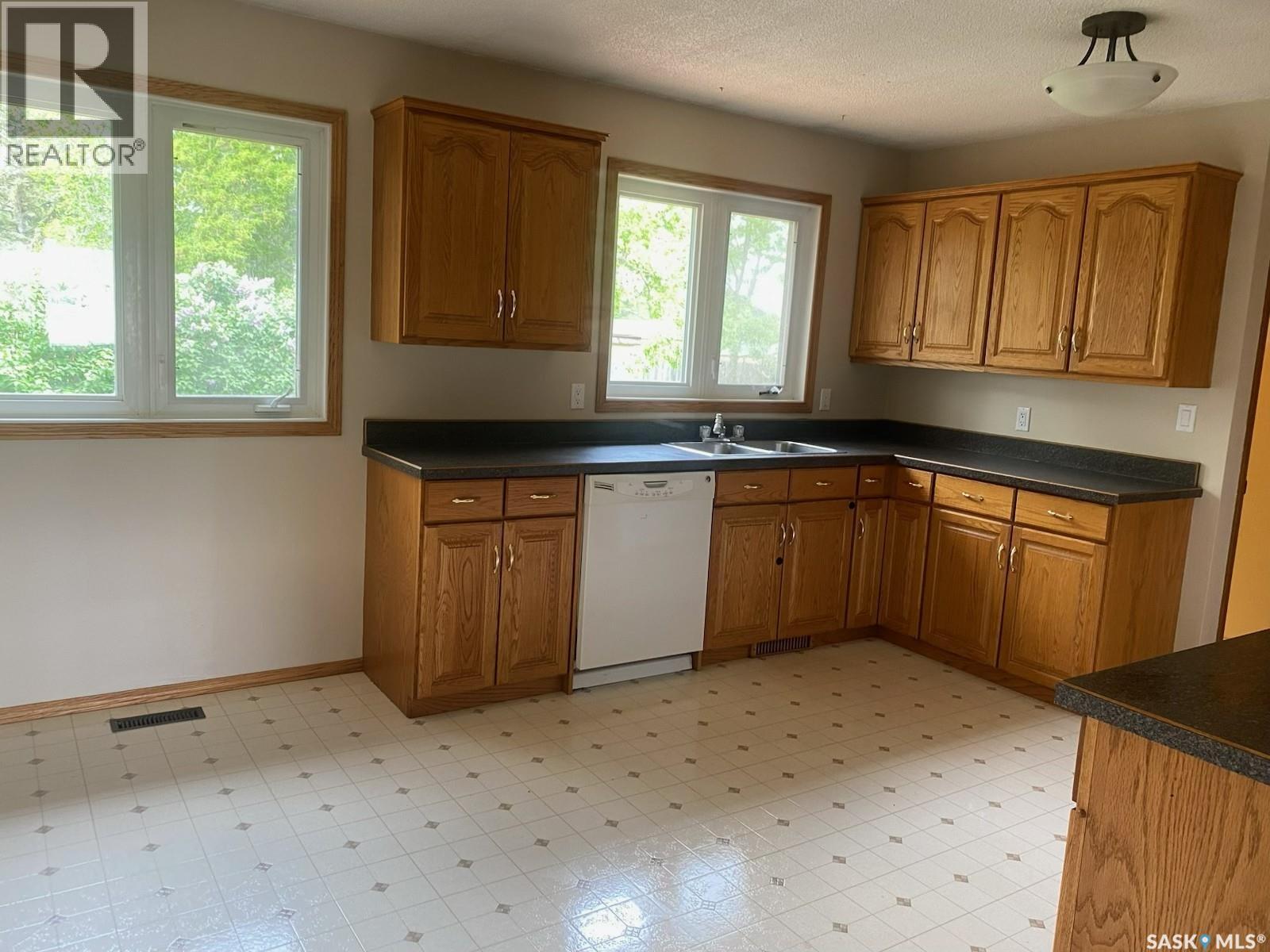 12 Mountain Drive, Carlyle, Saskatchewan  S0C 0R0 - Photo 8 - SK034736