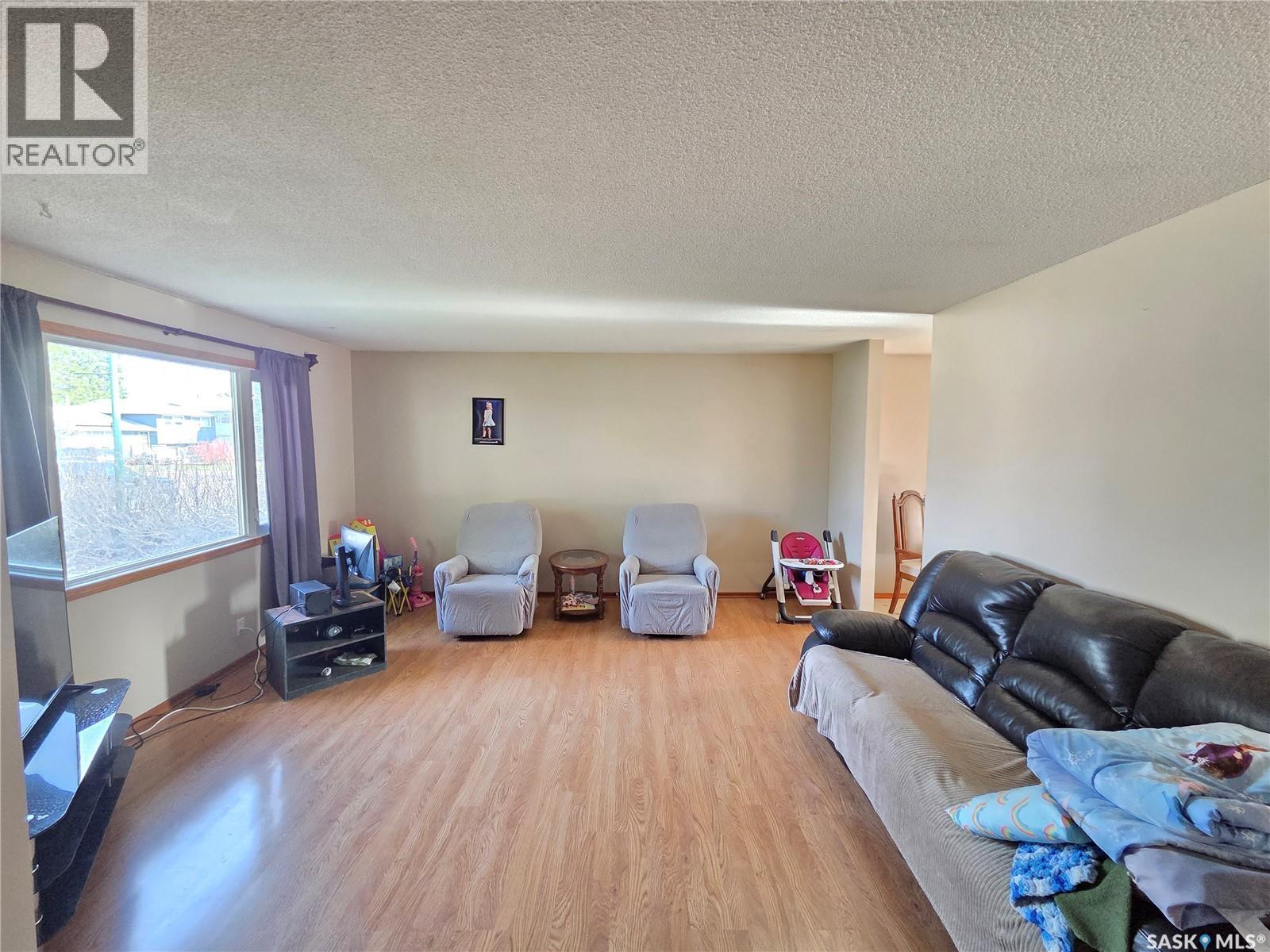 12 Mountain Drive, Carlyle, Saskatchewan  S0C 0R0 - Photo 9 - SK034736