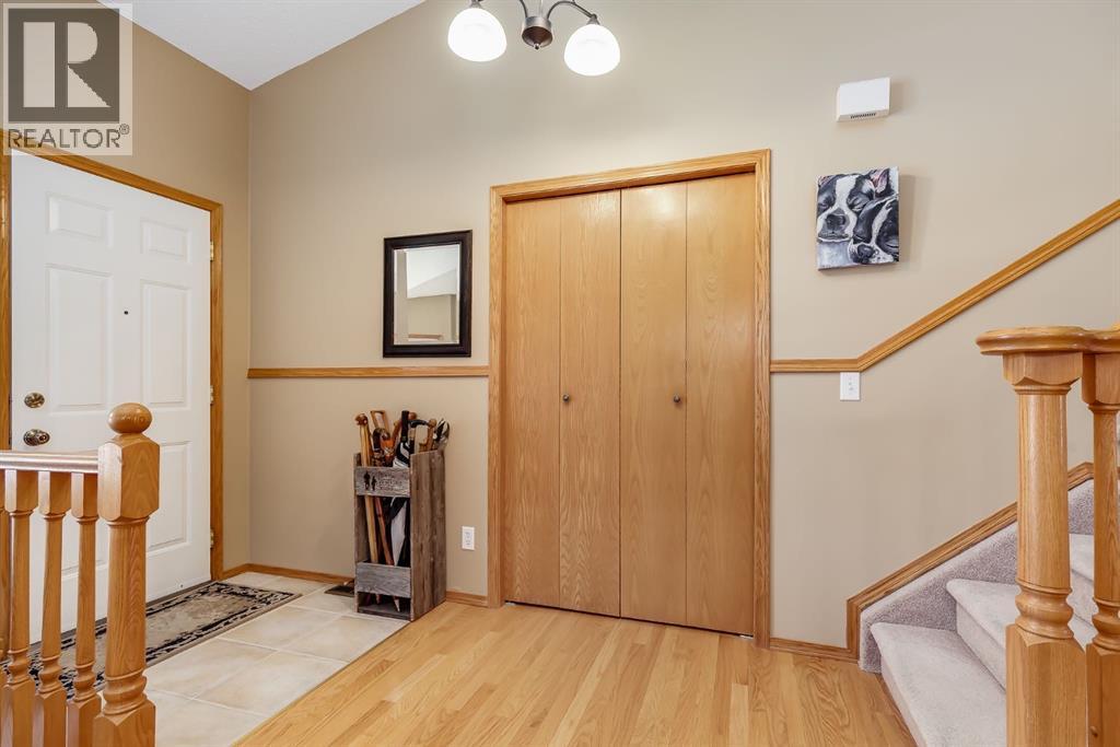 26 Tiller Place SE, Airdrie, Alberta  T4A 1S6 - Photo 3 - A2308247