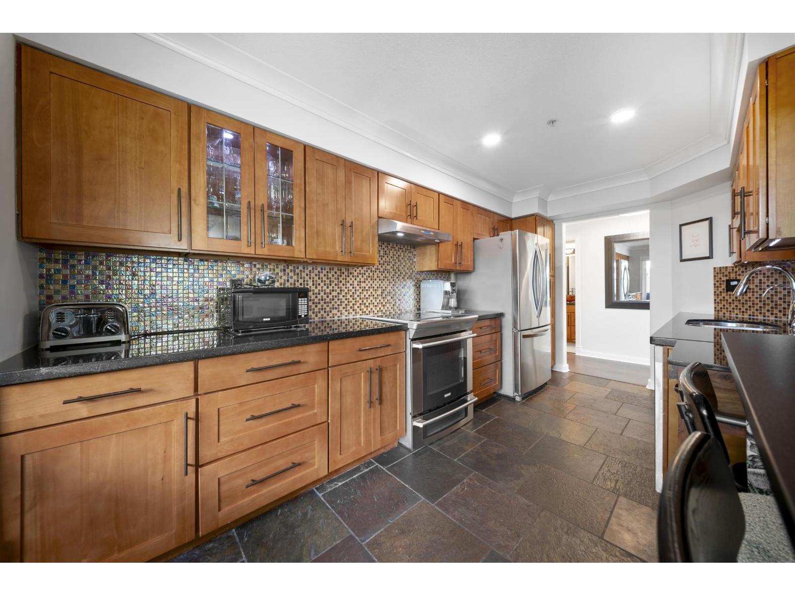 104 15342 20 Avenue, Surrey, British Columbia  V4A 2A3 - Photo 4 - R3120479