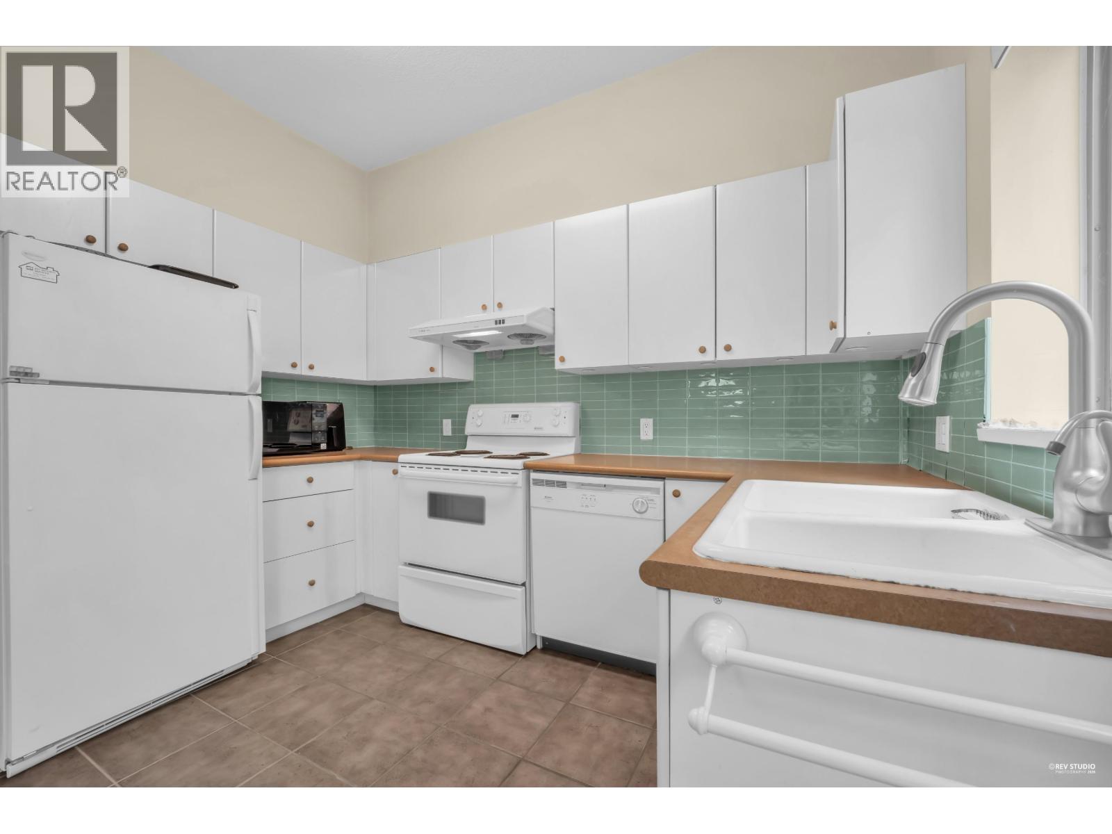 2 6611 Southoaks Crescent, Burnaby, British Columbia  V5E 4L5 - Photo 14 - R3121193