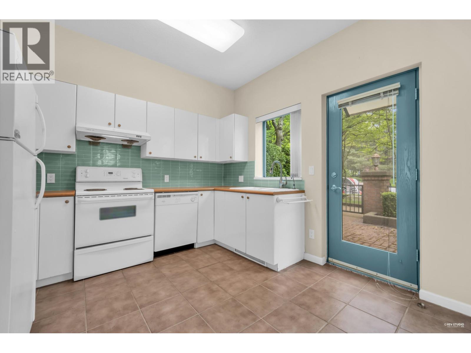 2 6611 Southoaks Crescent, Burnaby, British Columbia  V5E 4L5 - Photo 15 - R3121193