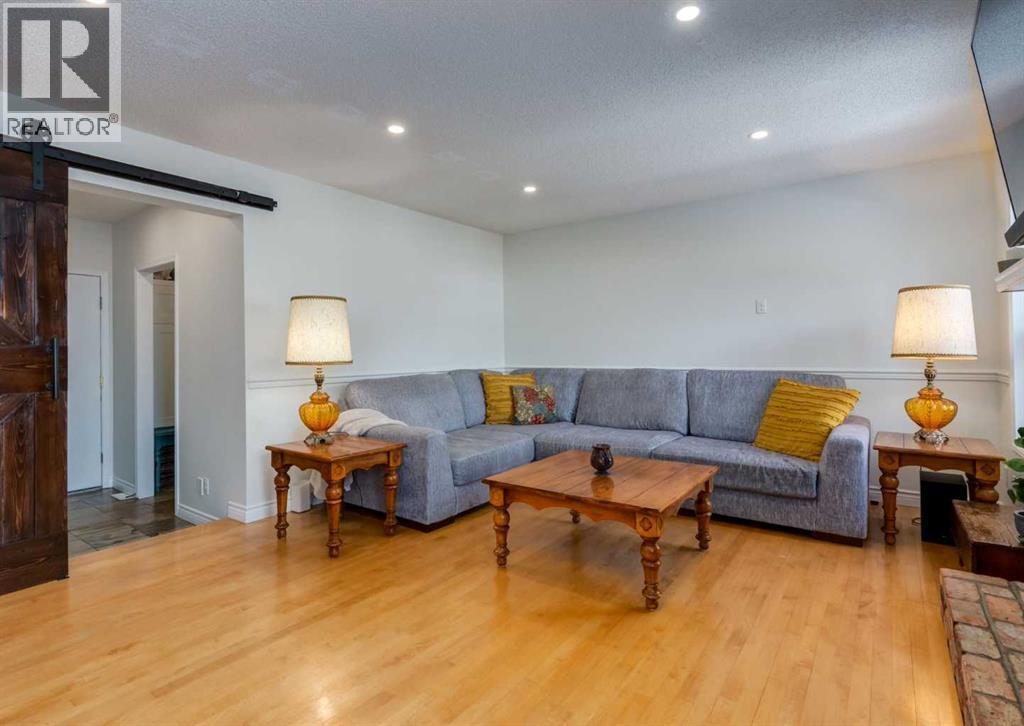 109 Sundown Place Se, Calgary, Alberta  T2X 3B7 - Photo 13 - A2300285