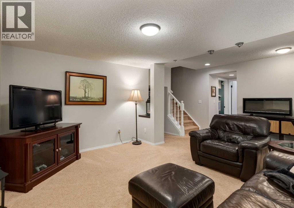 109 Sundown Place Se, Calgary, Alberta  T2X 3B7 - Photo 30 - A2300285