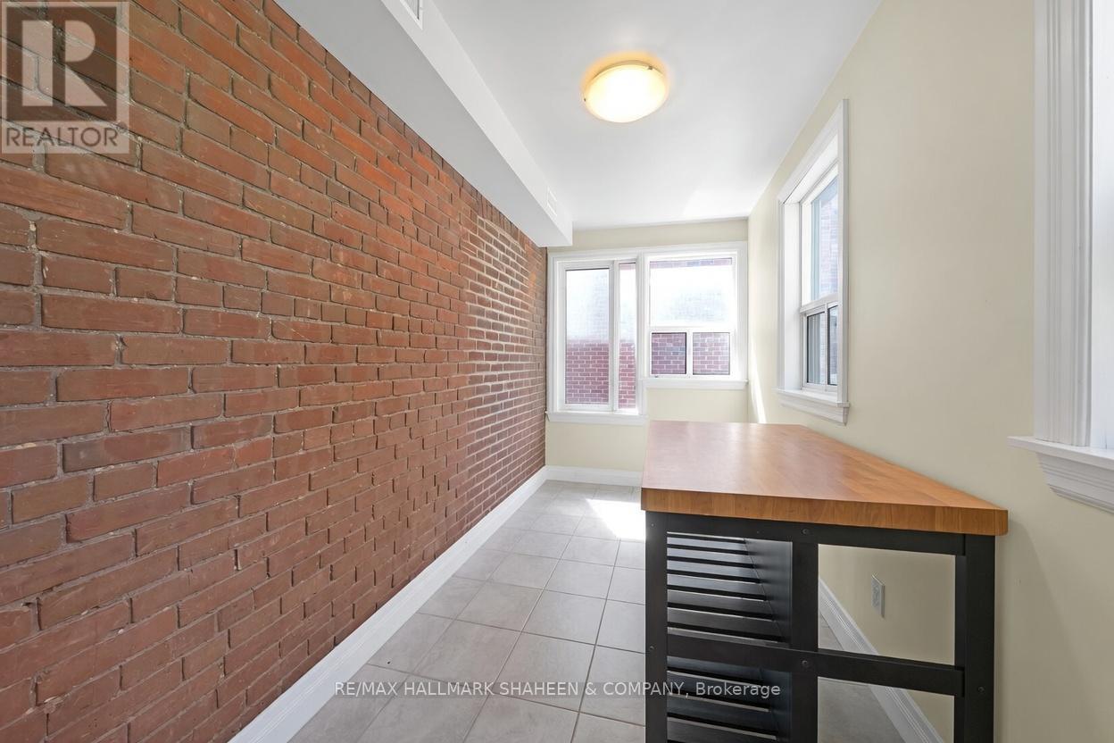 2 - 12 Foxbar Road, Toronto (Yonge-St. Clair), Ontario  M4V 2G6 - Photo 11 - C13100028