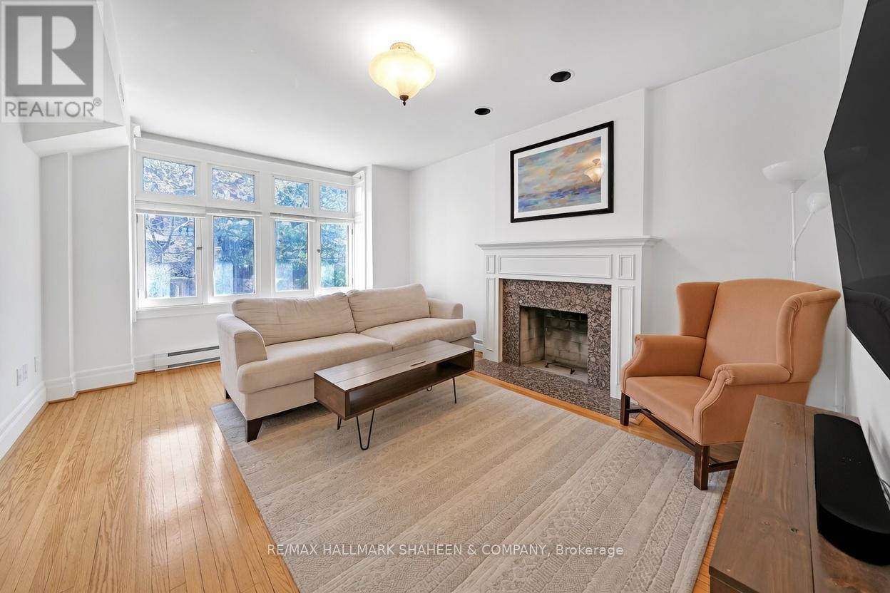 2 - 12 Foxbar Road, Toronto (Yonge-St. Clair), Ontario  M4V 2G6 - Photo 2 - C13100028
