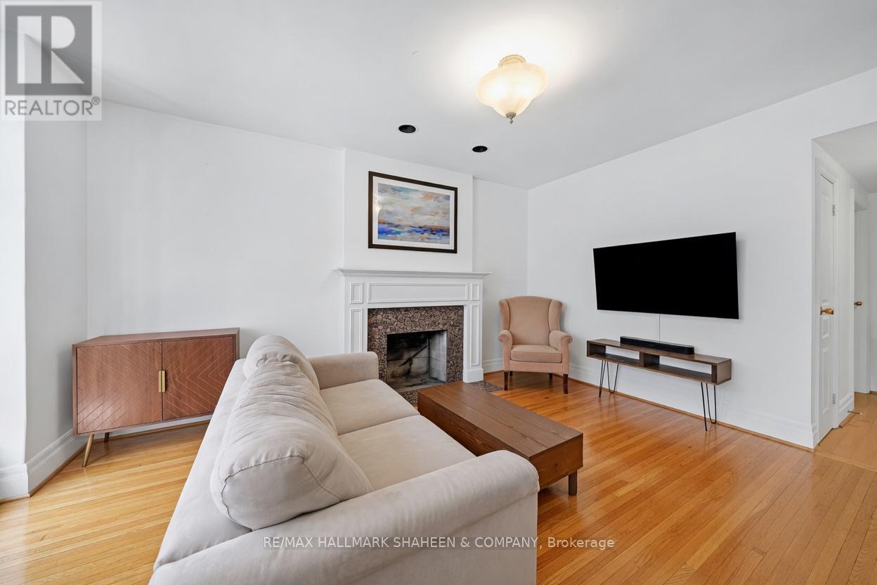 2 - 12 Foxbar Road, Toronto (Yonge-St. Clair), Ontario  M4V 2G6 - Photo 5 - C13100028
