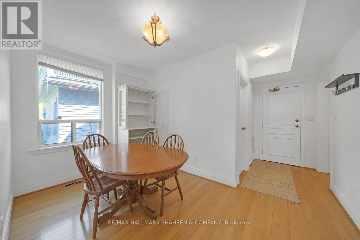 2 - 12 Foxbar Road, Toronto (Yonge-St. Clair), Ontario  M4V 2G6 - Photo 8 - C13100028