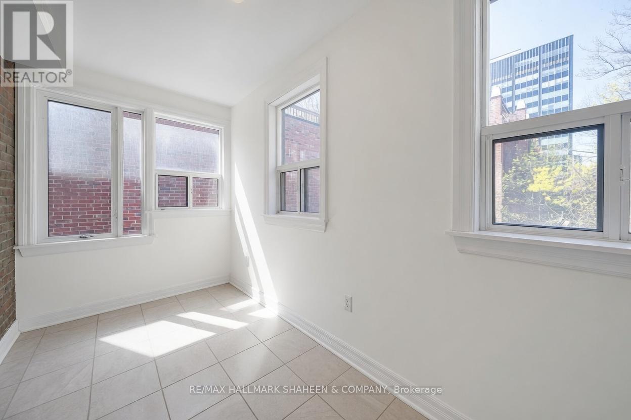 2 - 12 Foxbar Road, Toronto (Yonge-St. Clair), Ontario  M4V 2G6 - Photo 9 - C13100028