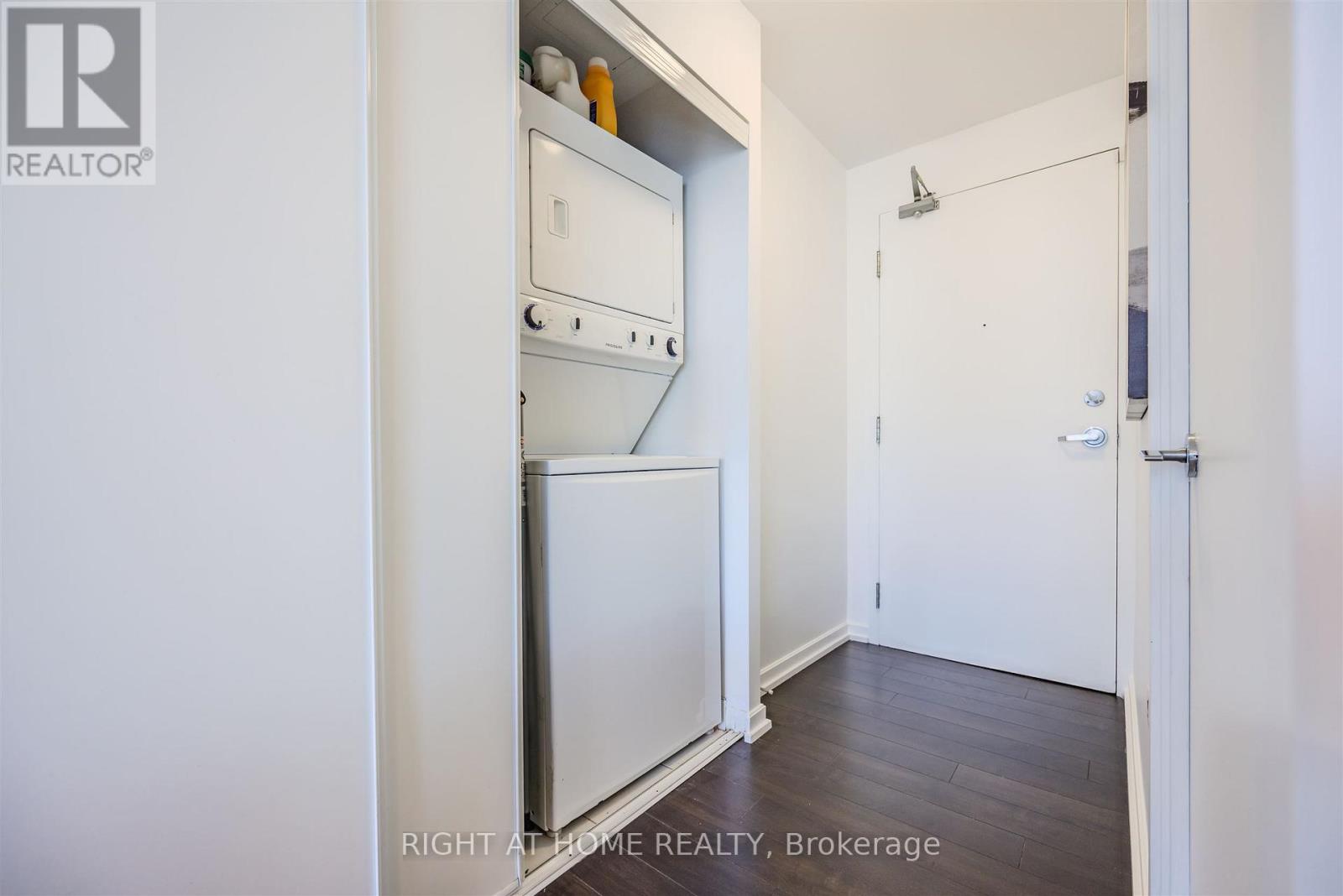 206 - 70 Forest Manor Road, Toronto, Ontario  M2J 0A9 - Photo 28 - C13100032
