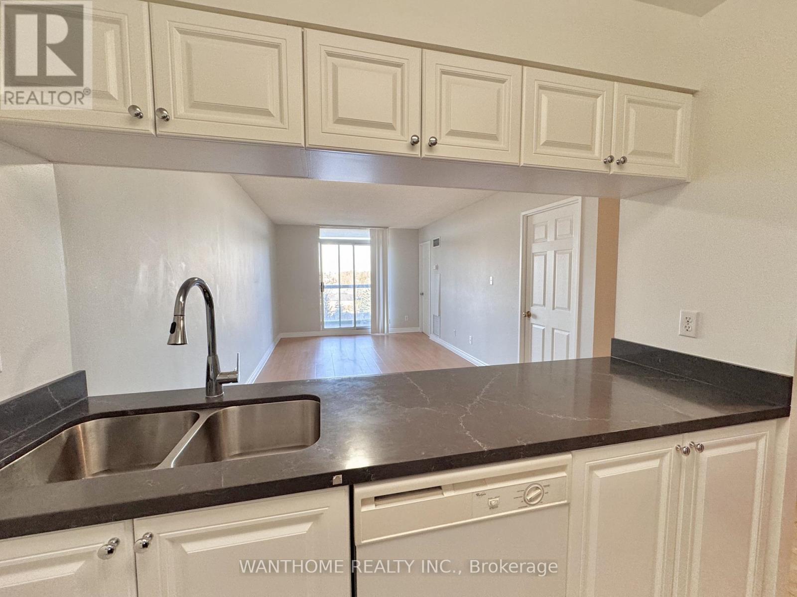 810 - 28 Empress Avenue, Toronto (Willowdale East), Ontario  M2N 6Z7 - Photo 3 - C13100058