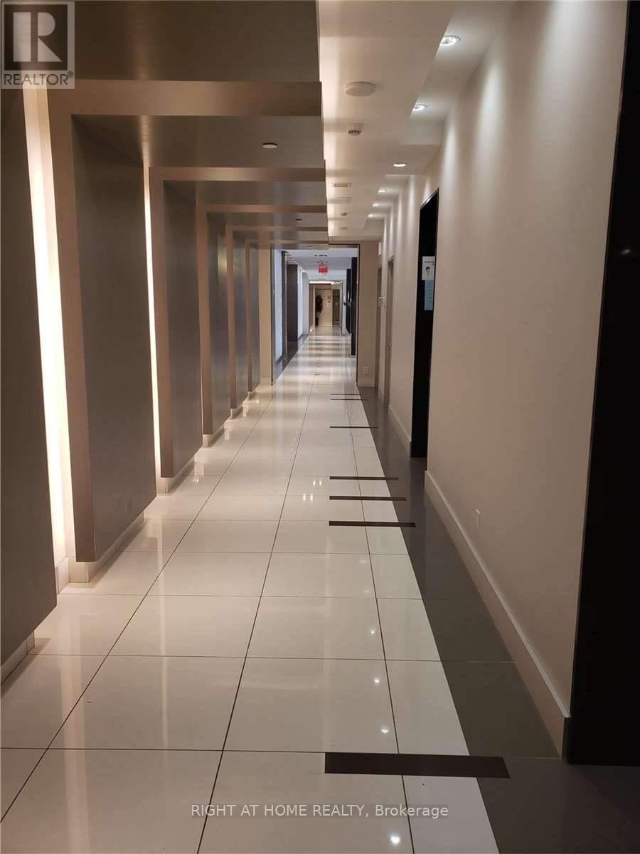 631 - 7165 Yonge Street E, Markham (Thornhill), Ontario  L3T 0M9 - Photo 2 - N13100046