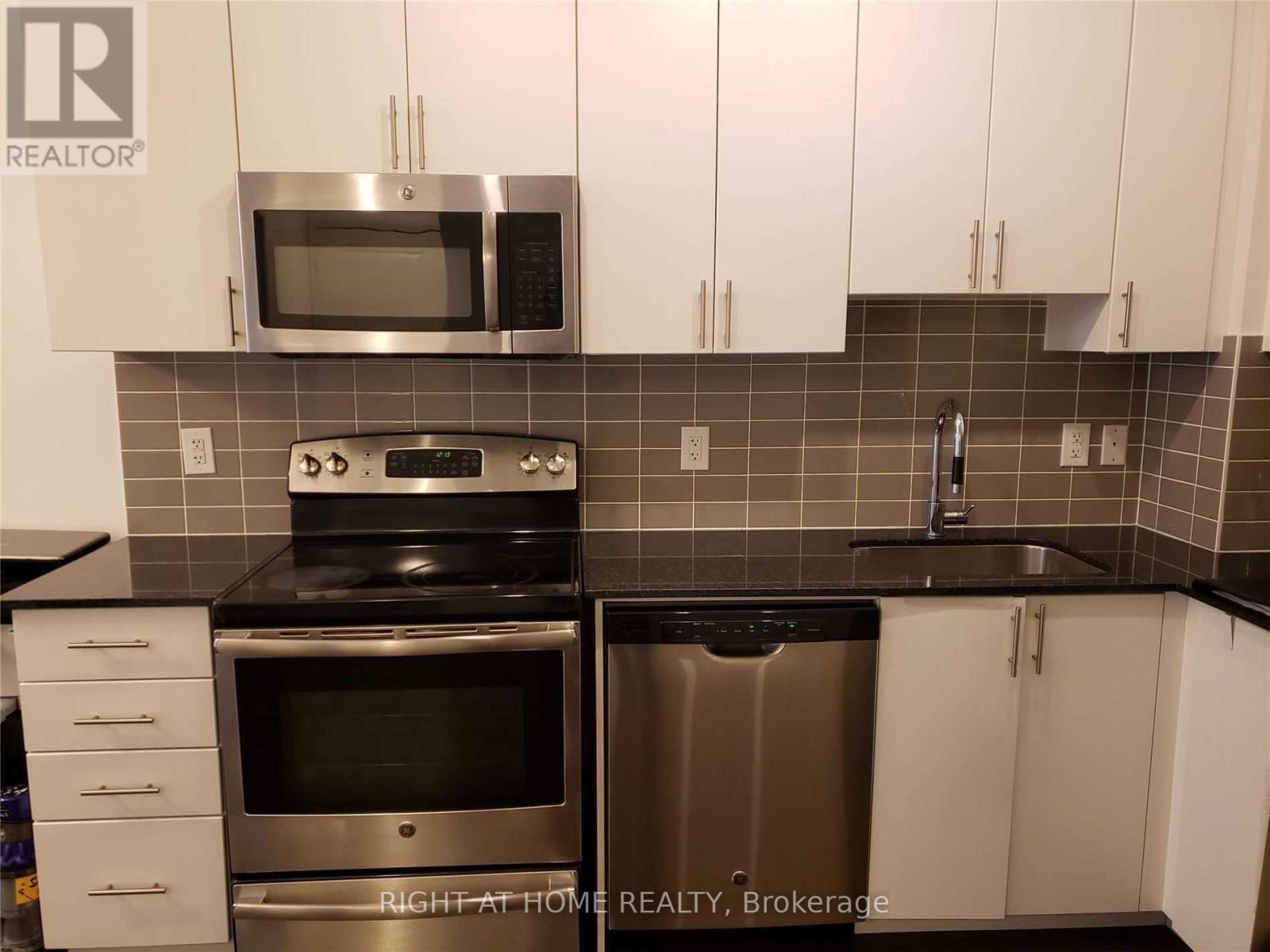 631 - 7165 Yonge Street E, Markham (Thornhill), Ontario  L3T 0M9 - Photo 6 - N13100046
