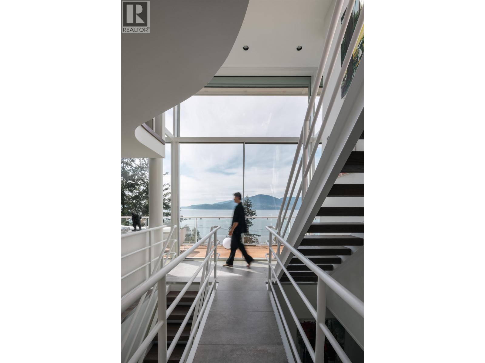 90 Isleview Place, West Vancouver, British Columbia  V0N 2E0 - Photo 9 - R3104423