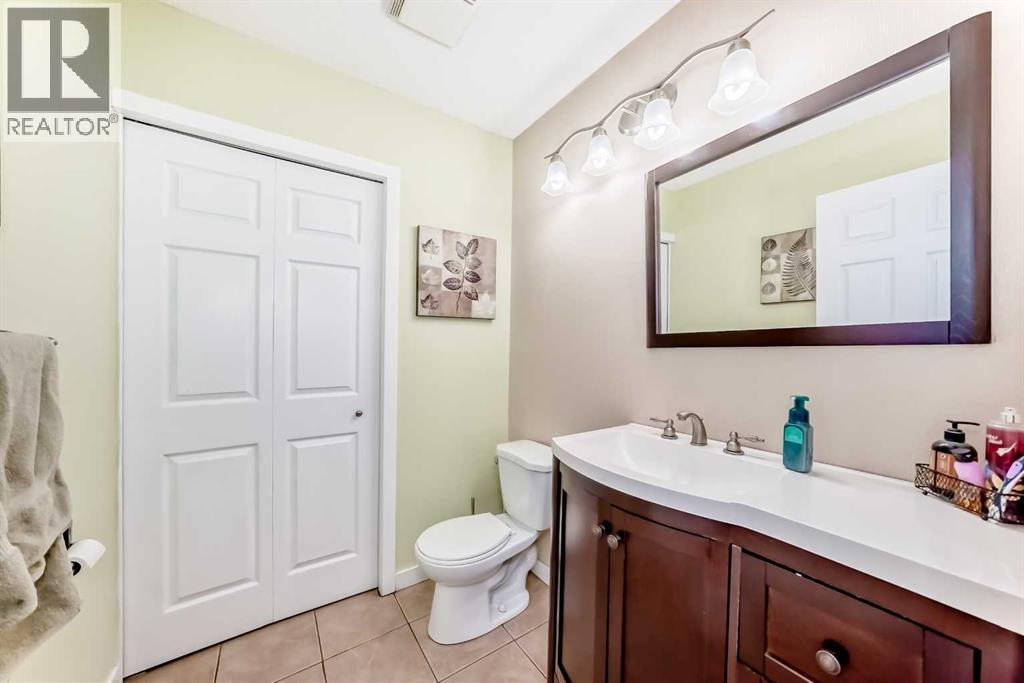 127 Mckerrell Way Se, Calgary, Alberta  T2Z 1R1 - Photo 17 - A2307477